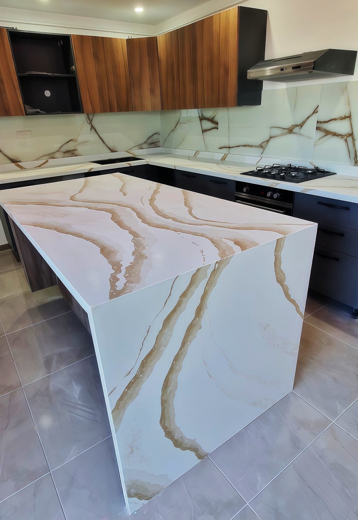 white quartz slab with gold veining for island countertop